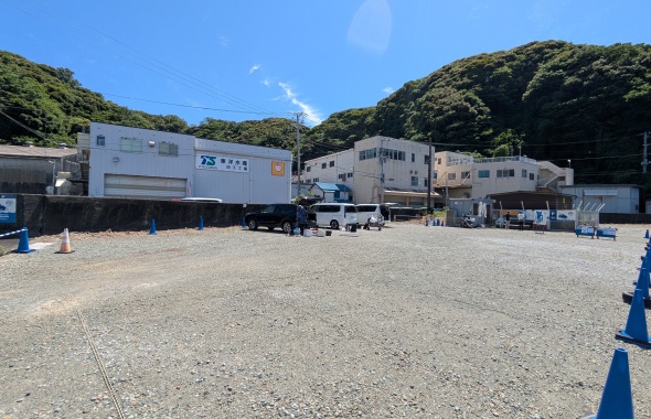 赤崎堤防側の駐車場