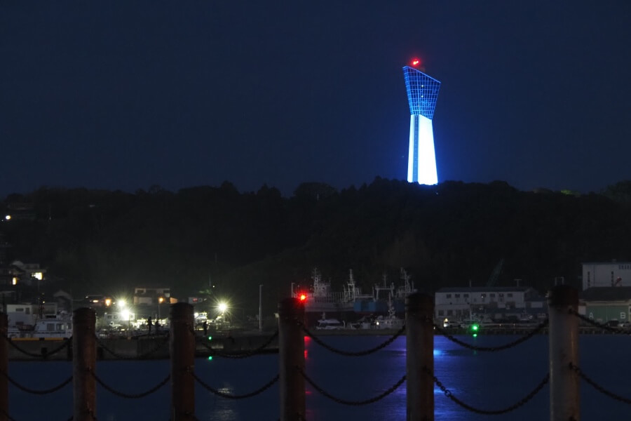 小名浜港2号ふ頭から見た夜の港内